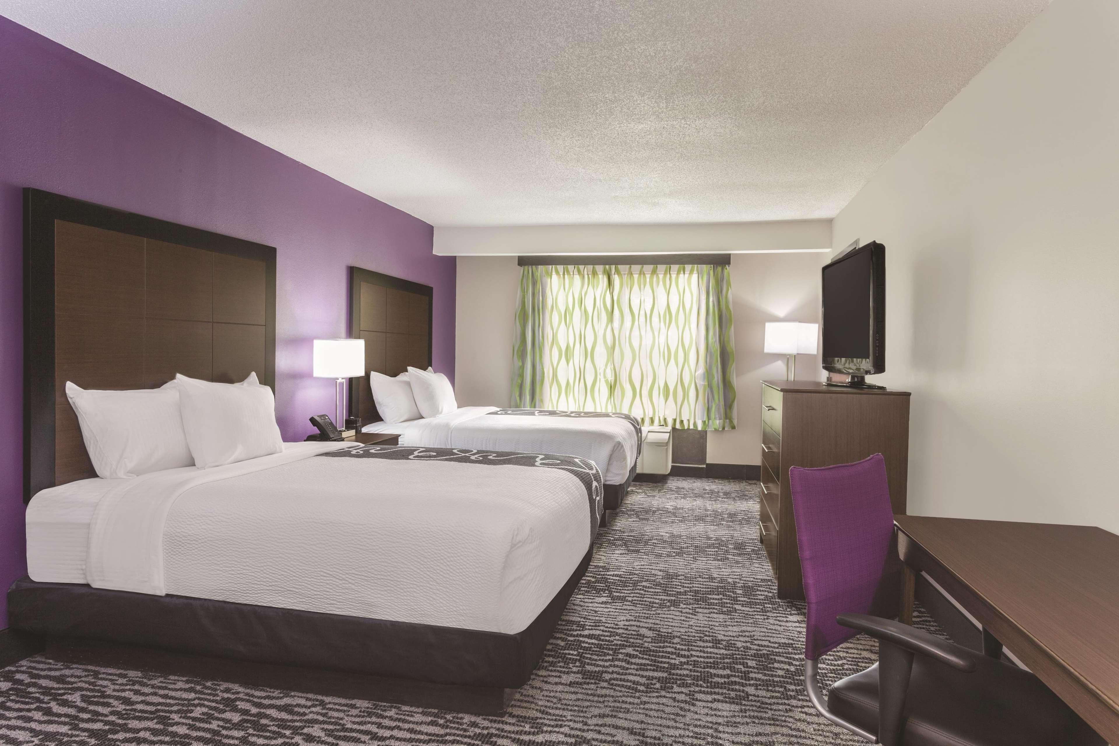 La Quinta By Wyndham Columbus North Hotell Exteriör bild