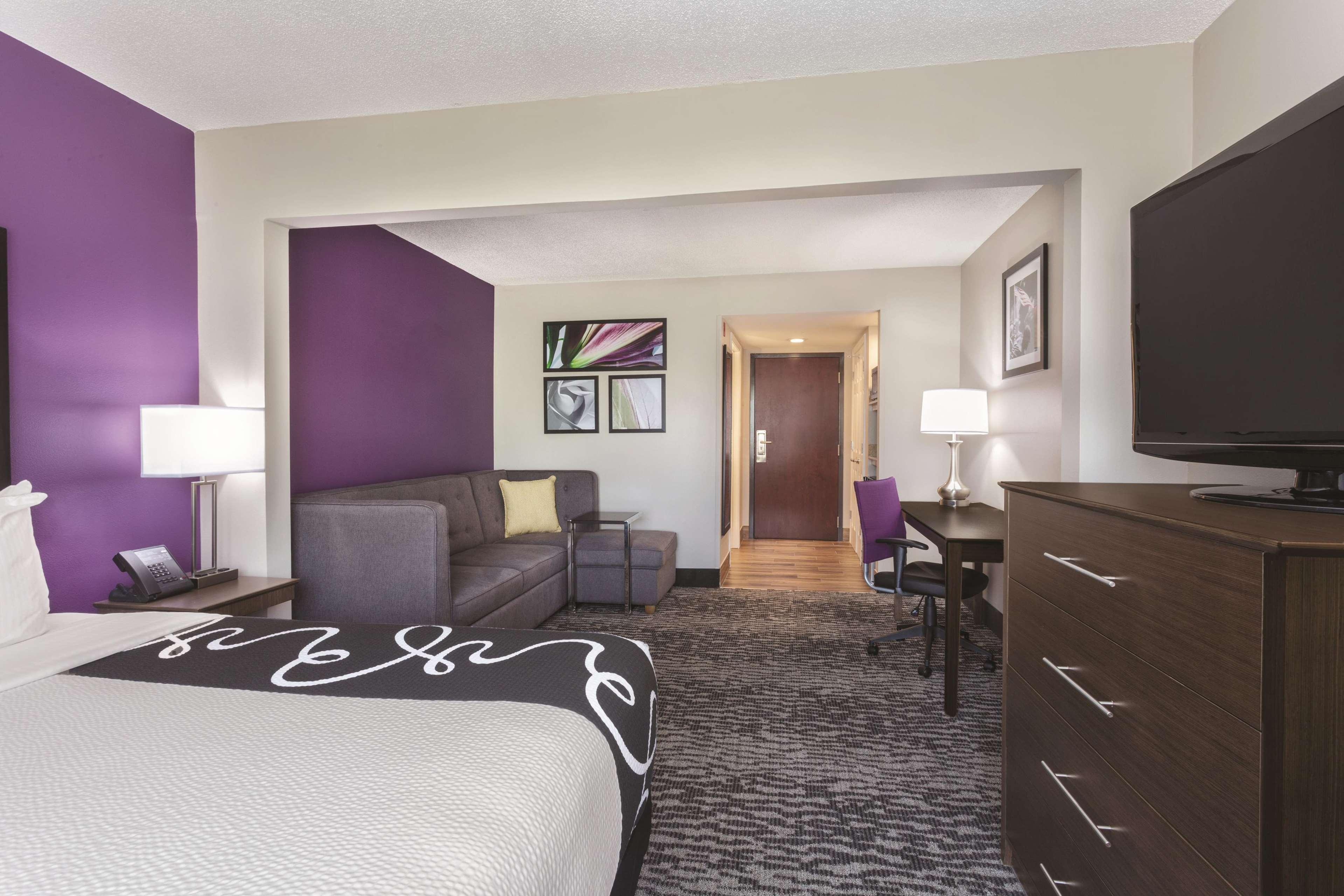 La Quinta By Wyndham Columbus North Hotell Exteriör bild
